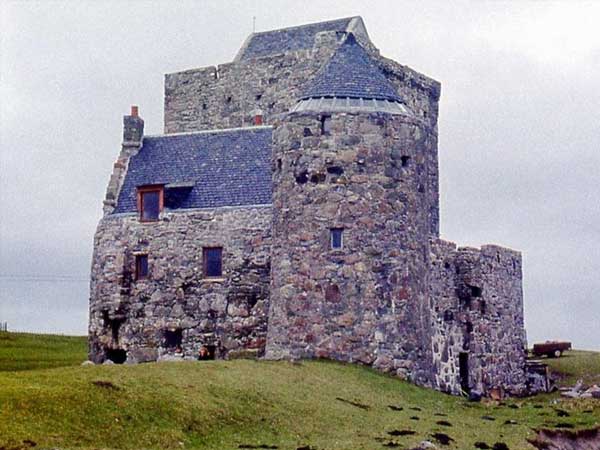 Breachacha Castle, Coll